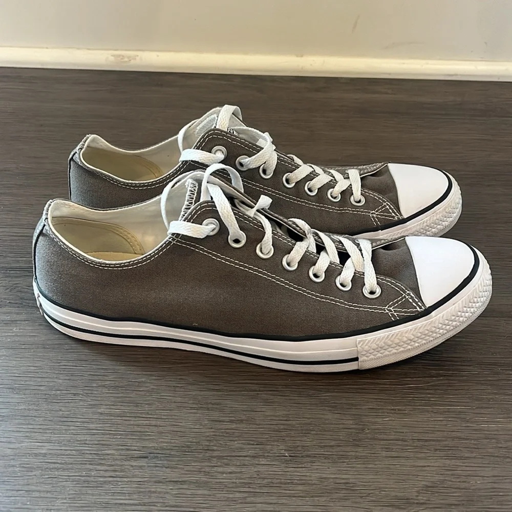 Converse Low-Top Sneakers in Gray and White - Picture 2 of 6